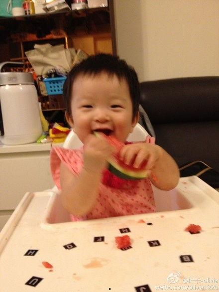 吃娱乐瓜的女孩叫什么